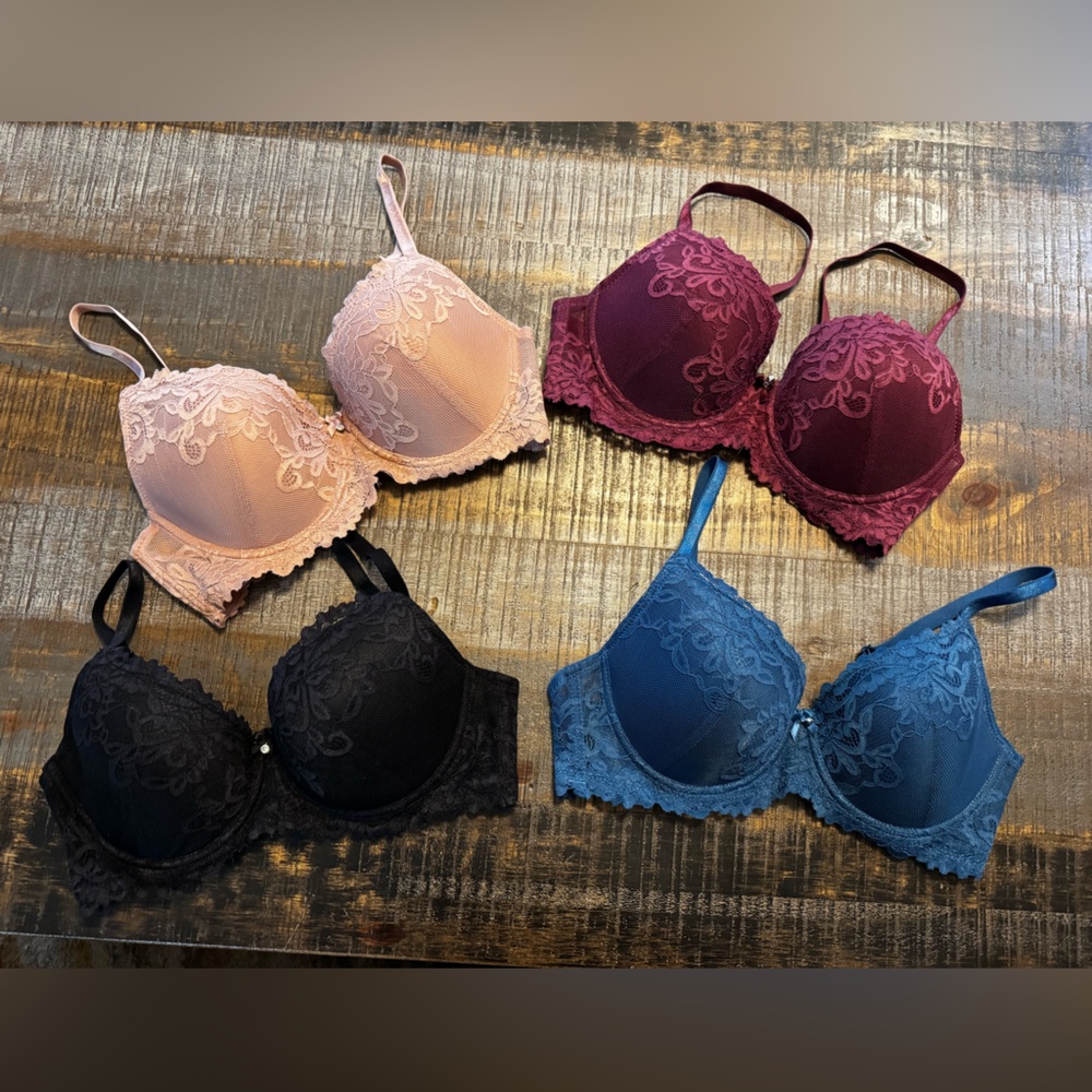 4-pack Lace Sexy Bras Teal Black Nude Burgundy Size 80D Fits Like 32D